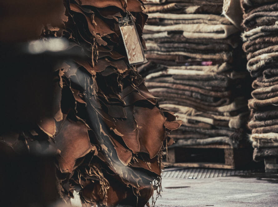 Artigiano del cuoio - Galleria fotografica delle fasi di lavorazione della concia e dell'ambiente