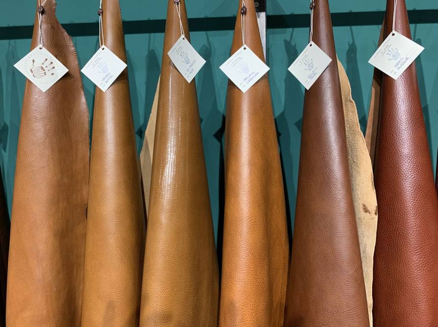 Artigiano del cuoio - Galleria fotografica delle fasi di lavorazione della concia e dell'ambiente